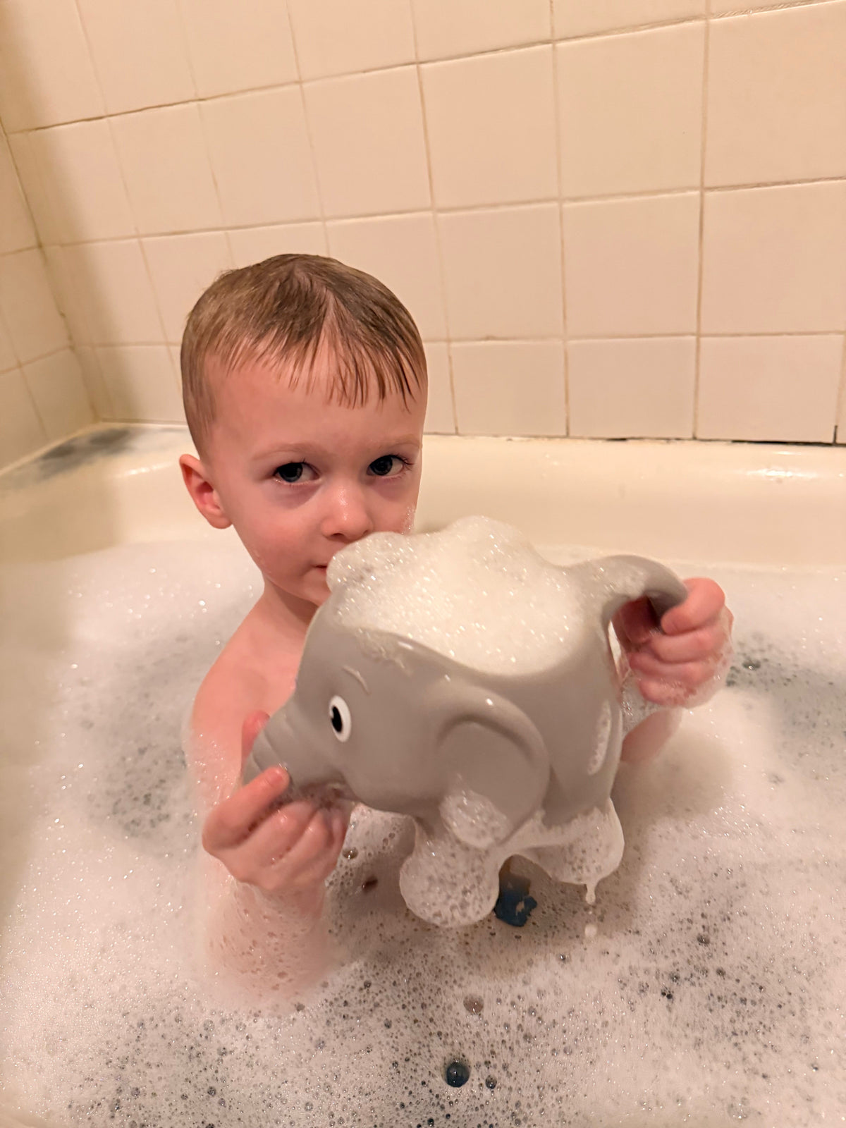 Wa-Zoo Elephant Bucket in real bath-time use